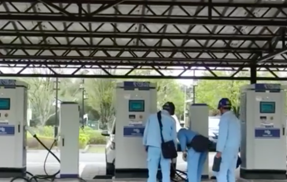乐鱼体育：2024年新能源汽车下乡丨带动农村地区汽车营销、服务网络以及充换电基础设施的建设(图5)