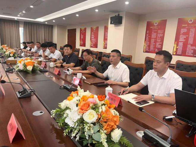 乐鱼体育：网络达人路宽师徒三人携手高山汽修救援共启网红经济新篇章