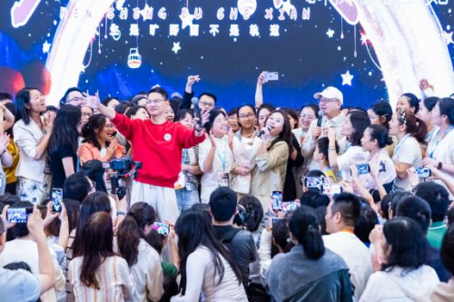 乐鱼体育：品格世界“可持续人生规划”第八期深圳站圆满收官——人生不设限精彩才无限(图2)