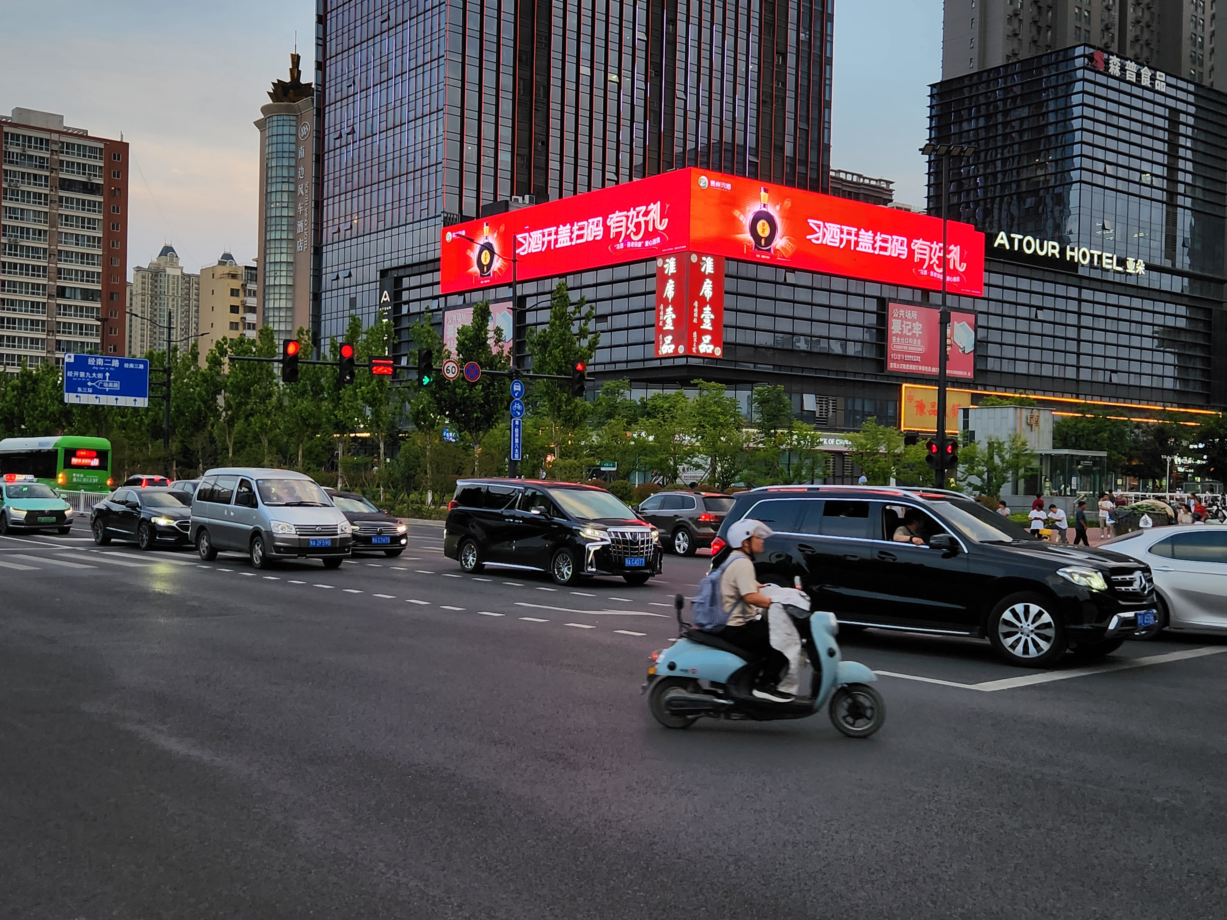 Leyu体育：2026年河南道闸广告服务商深度测评：避开陷阱精准匹配(图2)